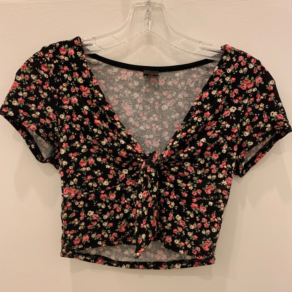 Floral Tied Short sleeve Crop Top